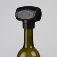 Автоматическая вакуумная пробка - насос для вина «Saver»