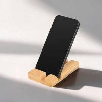 Подставка для смартфона и планшета из массива бука «Prop»